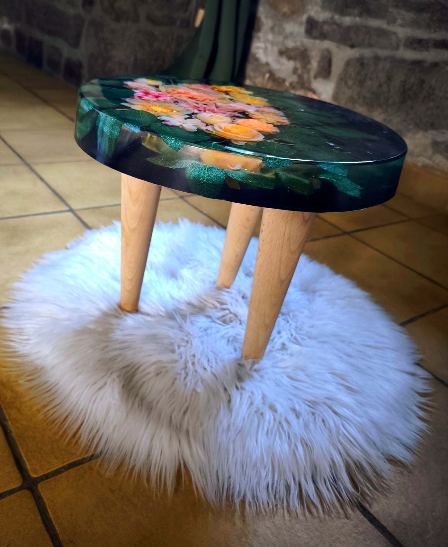 Table d'appoint résine et bois